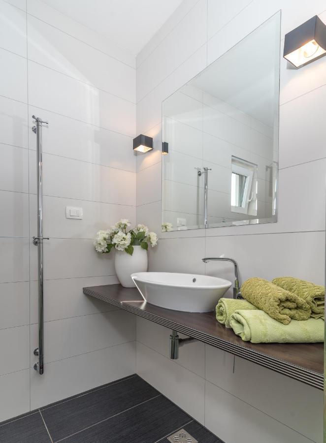 Casa Vita Apartments スラティネ エクステリア 写真